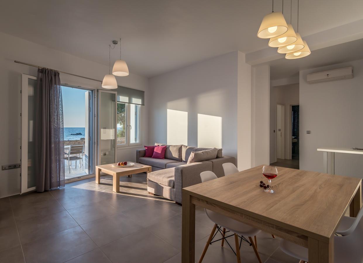 Milos Waves Luxury Apartments بولونيا المظهر الخارجي الصورة