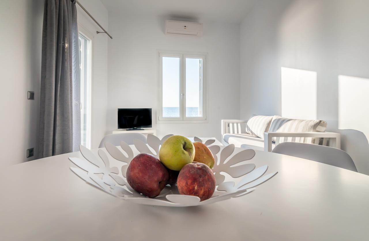 Milos Waves Luxury Apartments بولونيا المظهر الخارجي الصورة