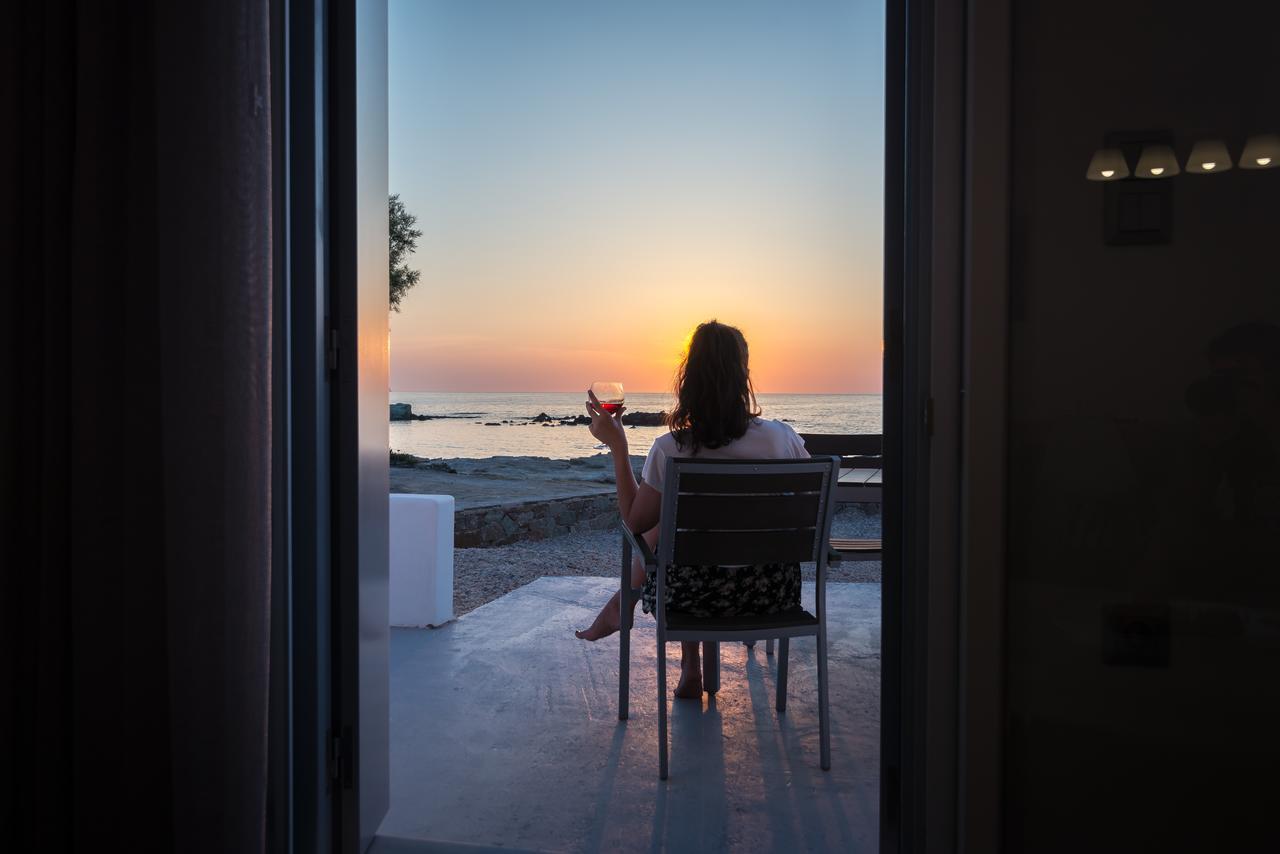 Milos Waves Luxury Apartments بولونيا المظهر الخارجي الصورة
