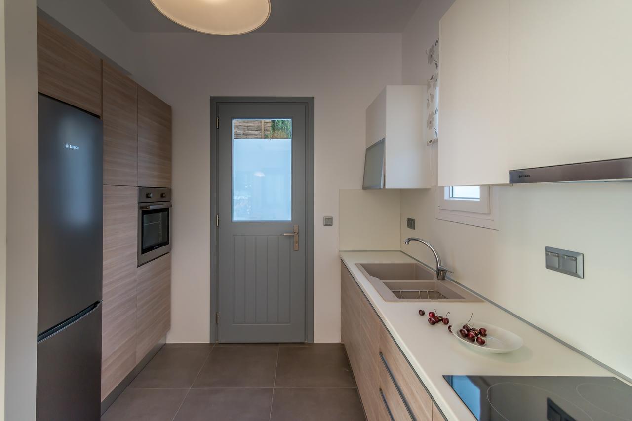 Milos Waves Luxury Apartments بولونيا المظهر الخارجي الصورة