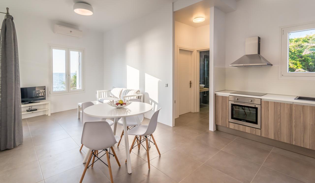 Milos Waves Luxury Apartments بولونيا المظهر الخارجي الصورة