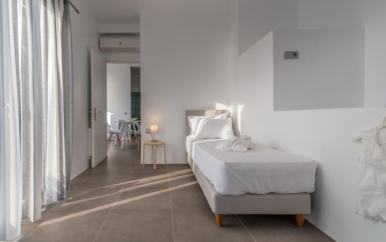 Milos Waves Luxury Apartments بولونيا المظهر الخارجي الصورة